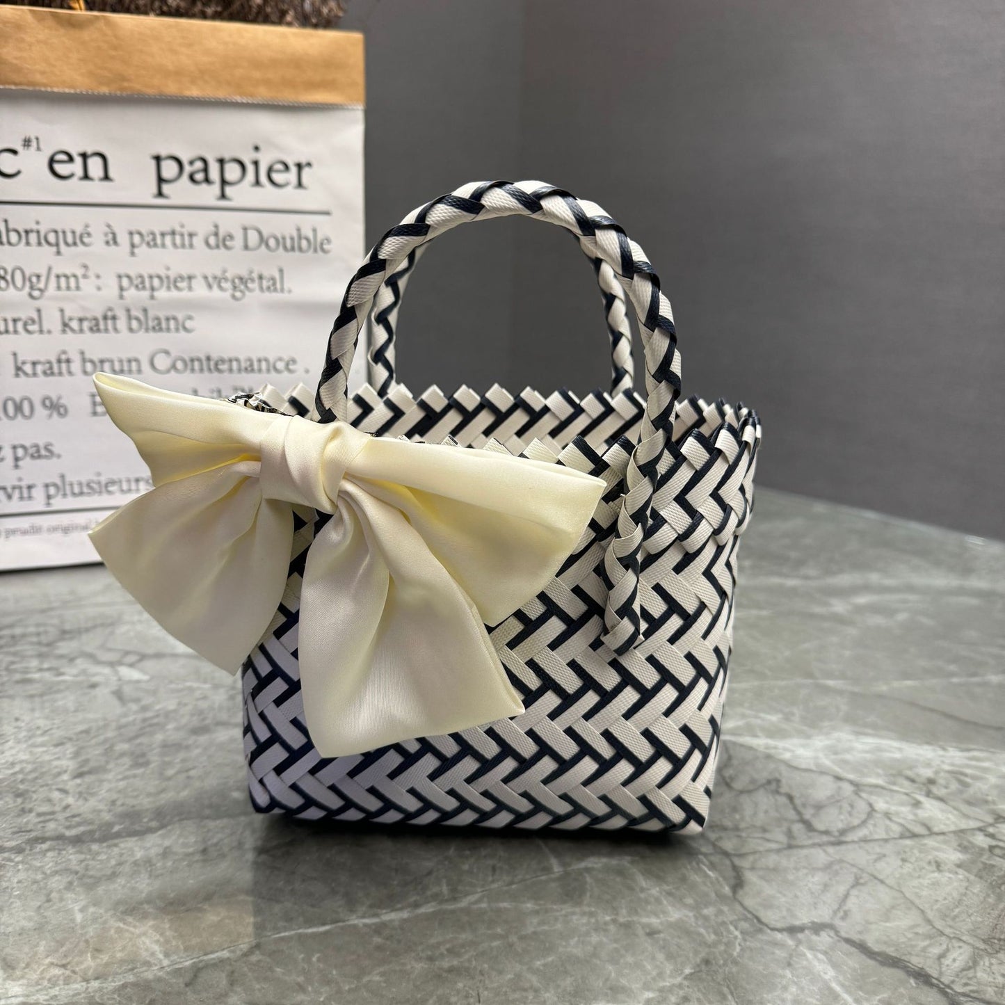 Women's Plastic Woven Knitted Basket Hand Gift Handbags