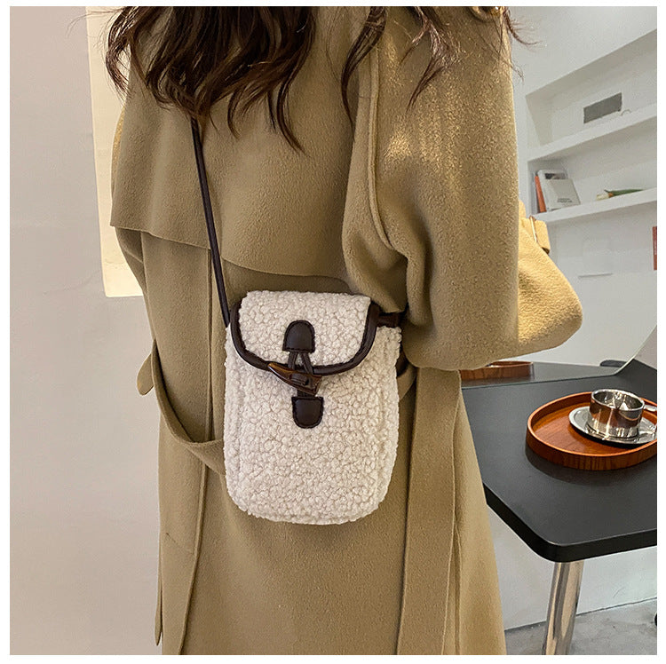 Women's Solid Color Fur Contrast Minimalist Retro Women's Shoulder Bag
