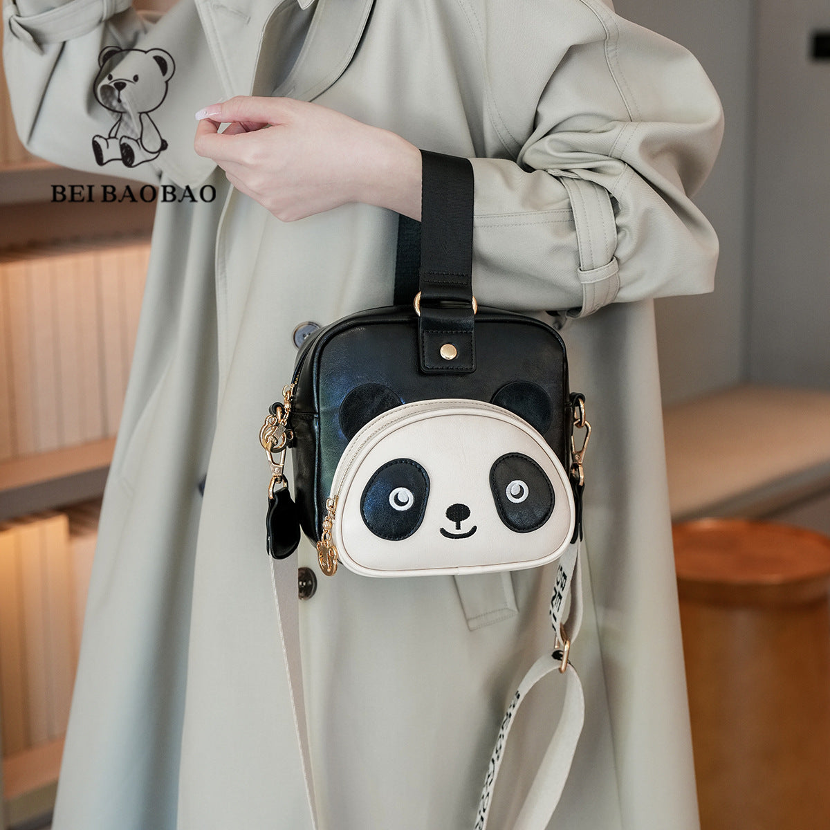 Classic Women's Source Simple Niche Retro Women's Messenger Bag