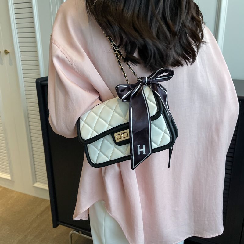 Durable Women's Chain Western Style Pouch Shoulder Bags