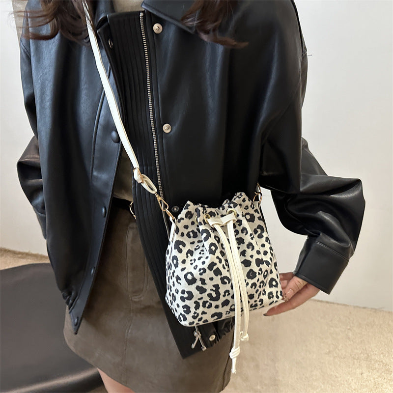 Women's Leopard Print Simple Autumn Trendy Western Bags