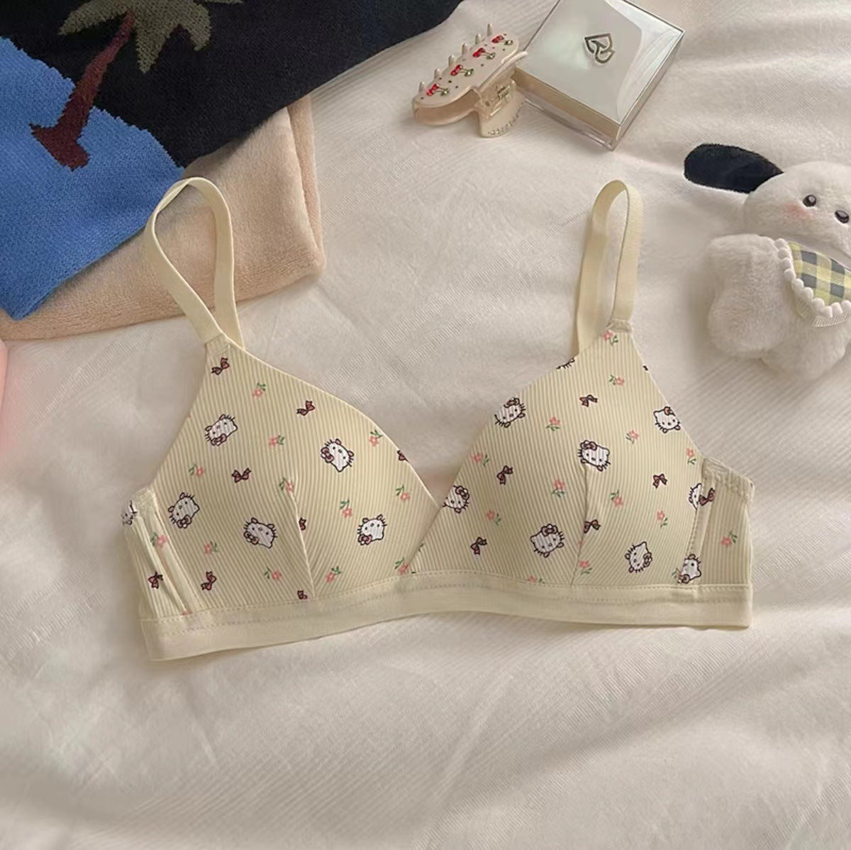 Traceless Underwear Wireless Female Triangle Cup Everyday Bras