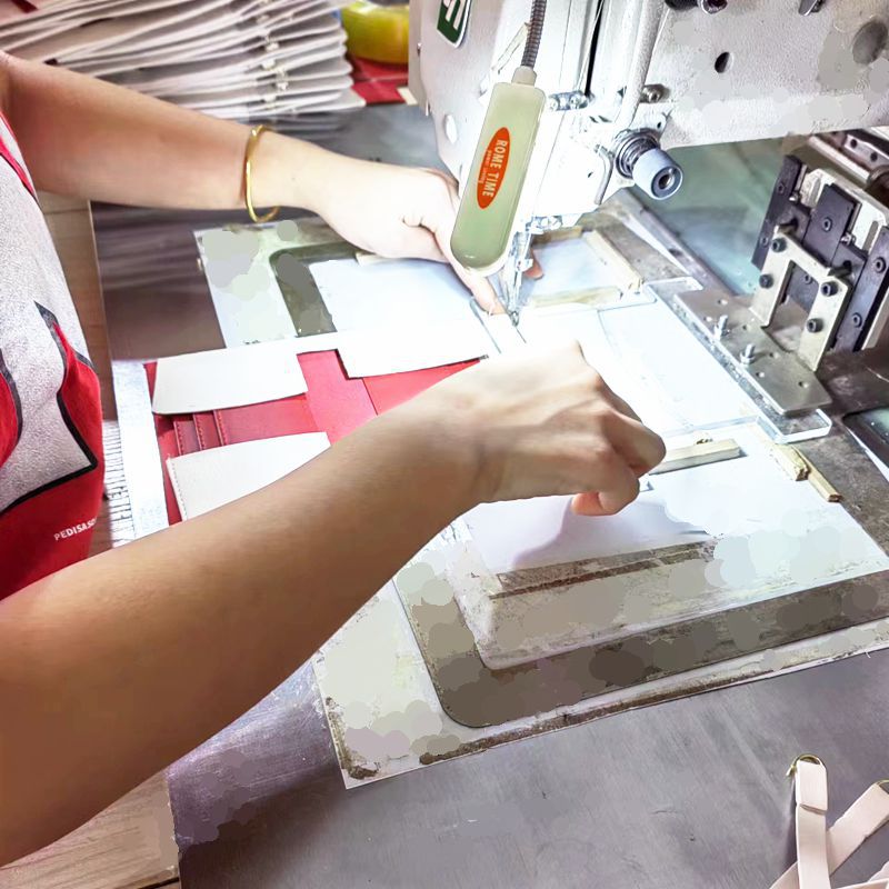 Women's Embroidered Niche Mini Long Fashion Ladies Wallets