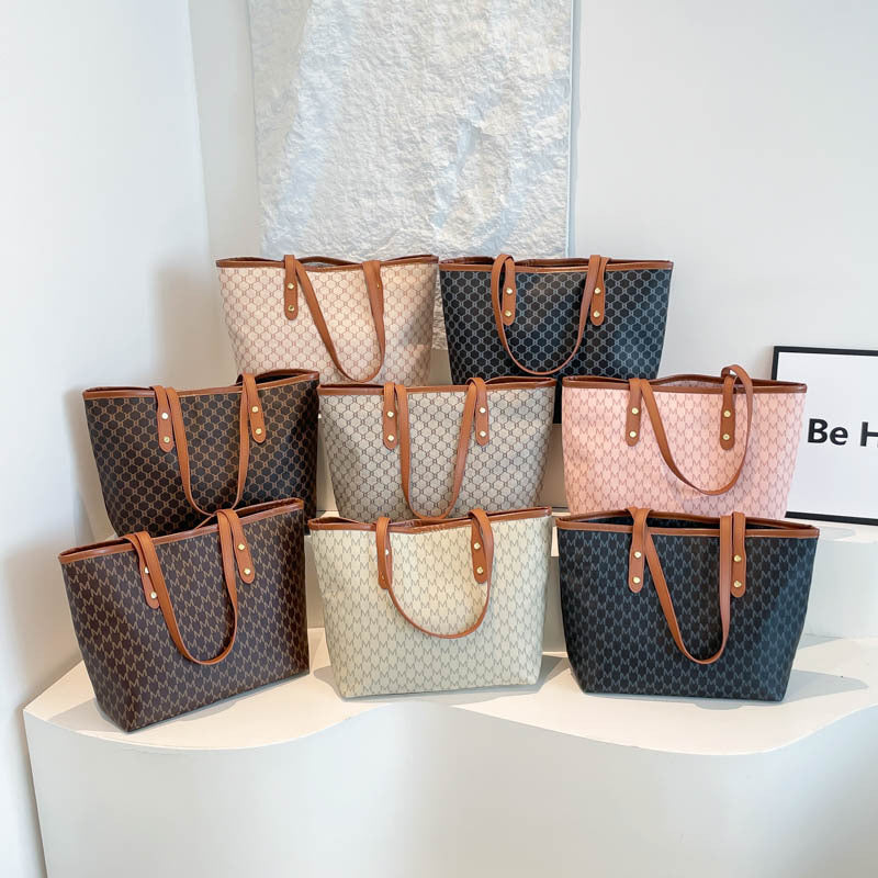 Women's Korean Style Retro Printed Letter Simplicity Commuter Women's Shoulder Bag
