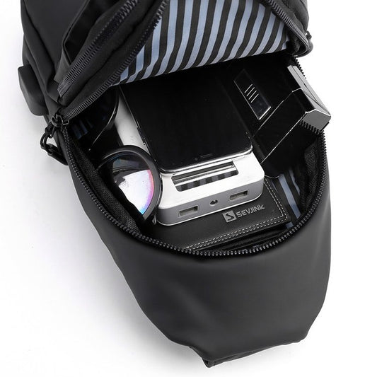 Men's Korean Fashion Waterproof Mobile Charging Large Men's Chest Bags