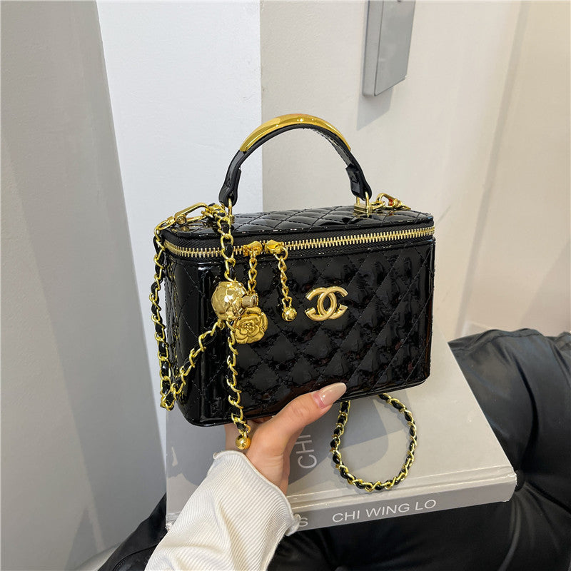 Women's Fashion Shiny Surface Rhombus Chain Portable Bags