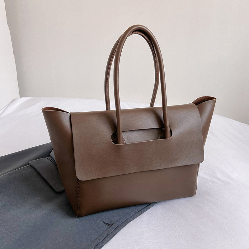 Women's Korean Style Large Capacity Retro Commuter Handbags