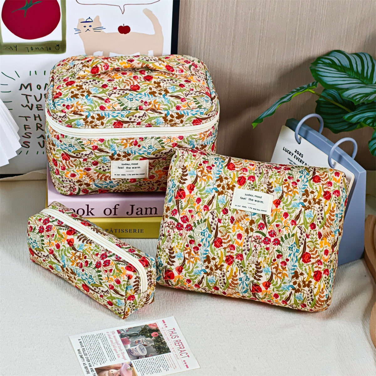 Women's Large Capacity Portable Floral Wash Quilted Cotton Pencil Makeup Bag