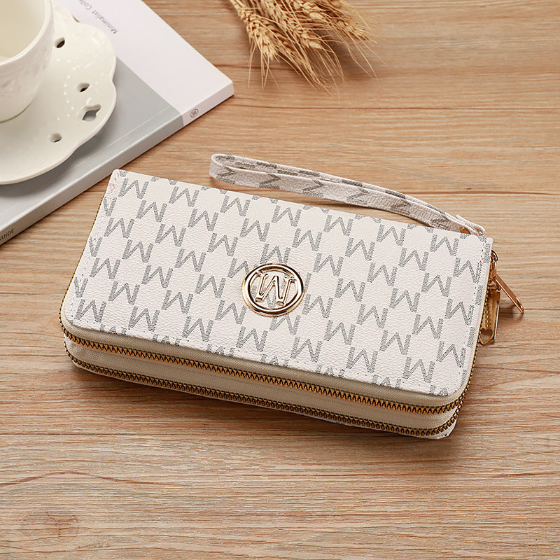 Women's Pull Fashion Large Capacity Clutch Ladies Wallet