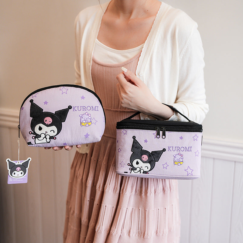 Fashion Embroidery Large Capacity Good-looking Portable Cosmetic Bags