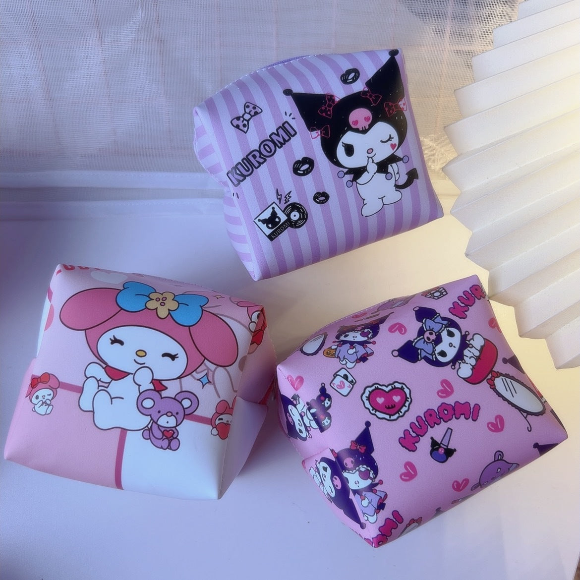 Popular Magic Peripheral Poke Ball Clip Coin Purses