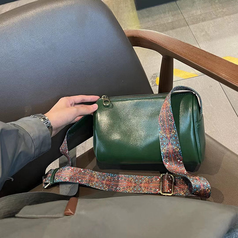 Women's Cowhide Leather Pillow Fashion Retro Wide Strap Women's Shoulder Bag