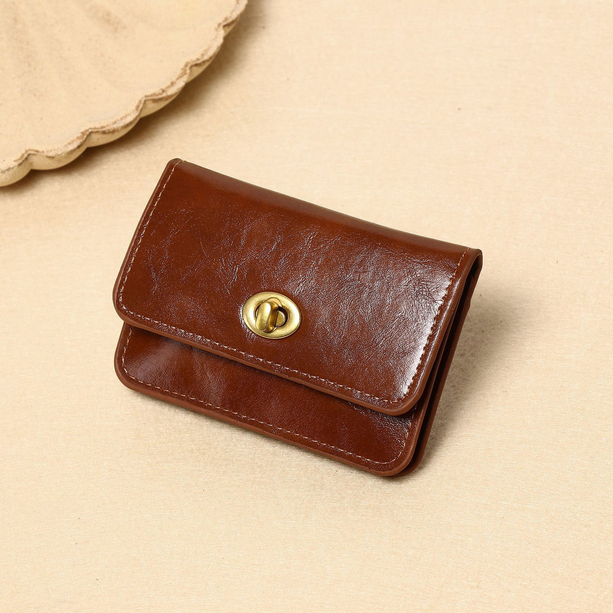 Women's Korean Style Simple Solid Color Retro High Lock
