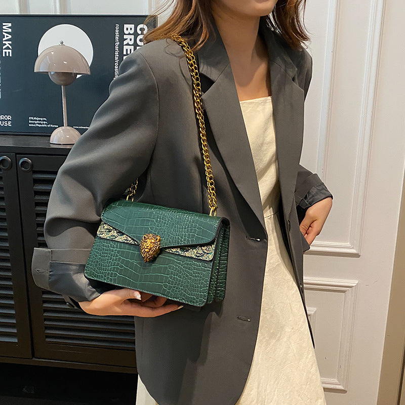 Women's Crocodile Pattern Chain Retro Underarm Fashion Women's Messenger Bag