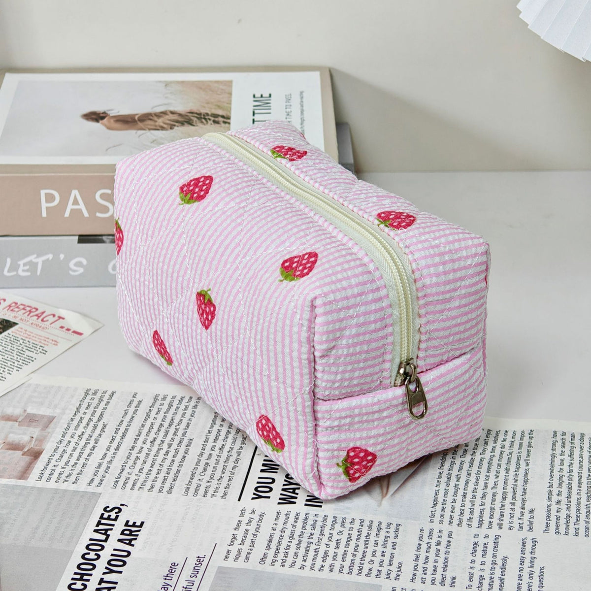 Bear Printing Vertical Large Capacity Portable Pillow Cosmetics Makeup Bag