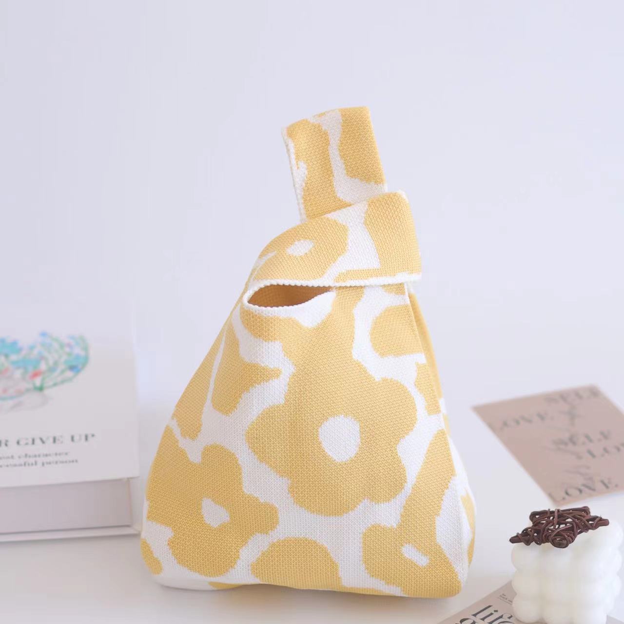 Women's Cute Panda Knitted Wool Version Hand Carrying Handbags