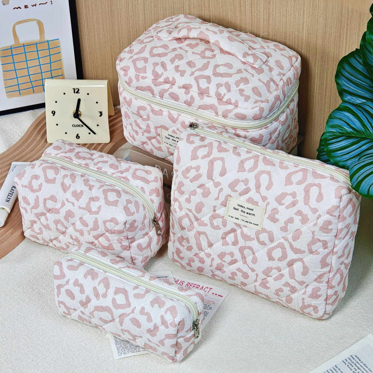 Vertical Large Capacity Polyester Cotton Thickened Portable Storage For Going Bags