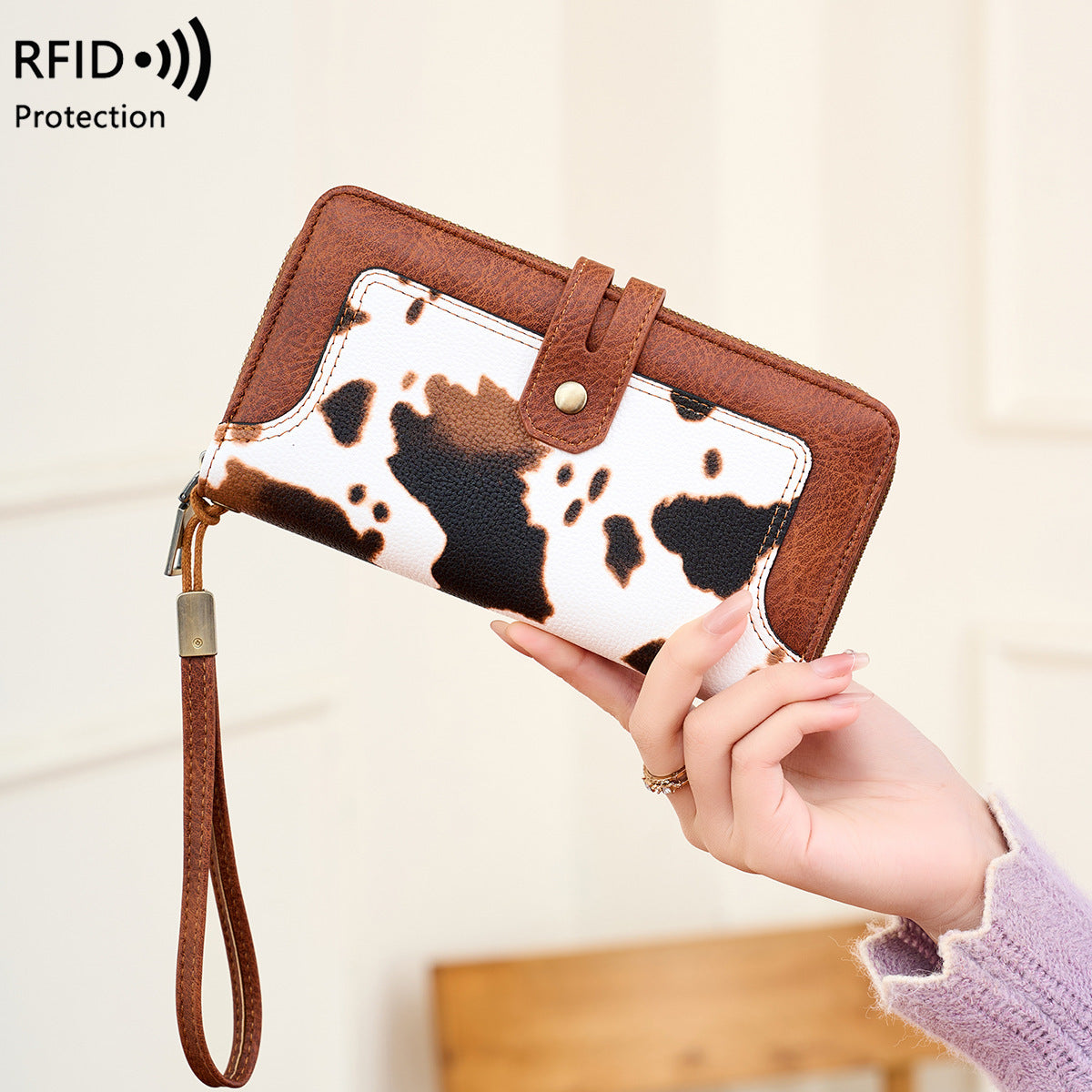 Women's Swiping Printing Contrast Color Retro Long Ladies Wallet
