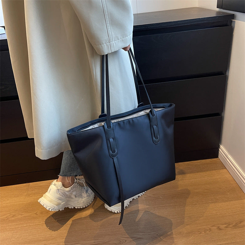 Women's Capacity Oxford Cloth Contrast Color Commuter Underarm Women's Shoulder Bag