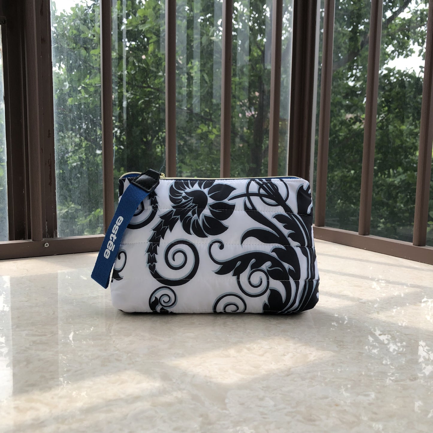 Light Down Space Cotton Hand Carrying Storage Large Capacity Cosmetic Bags