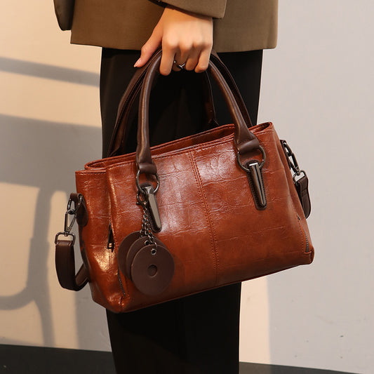 Women's Retro Contrast Color Personality Large Capacity Handbags