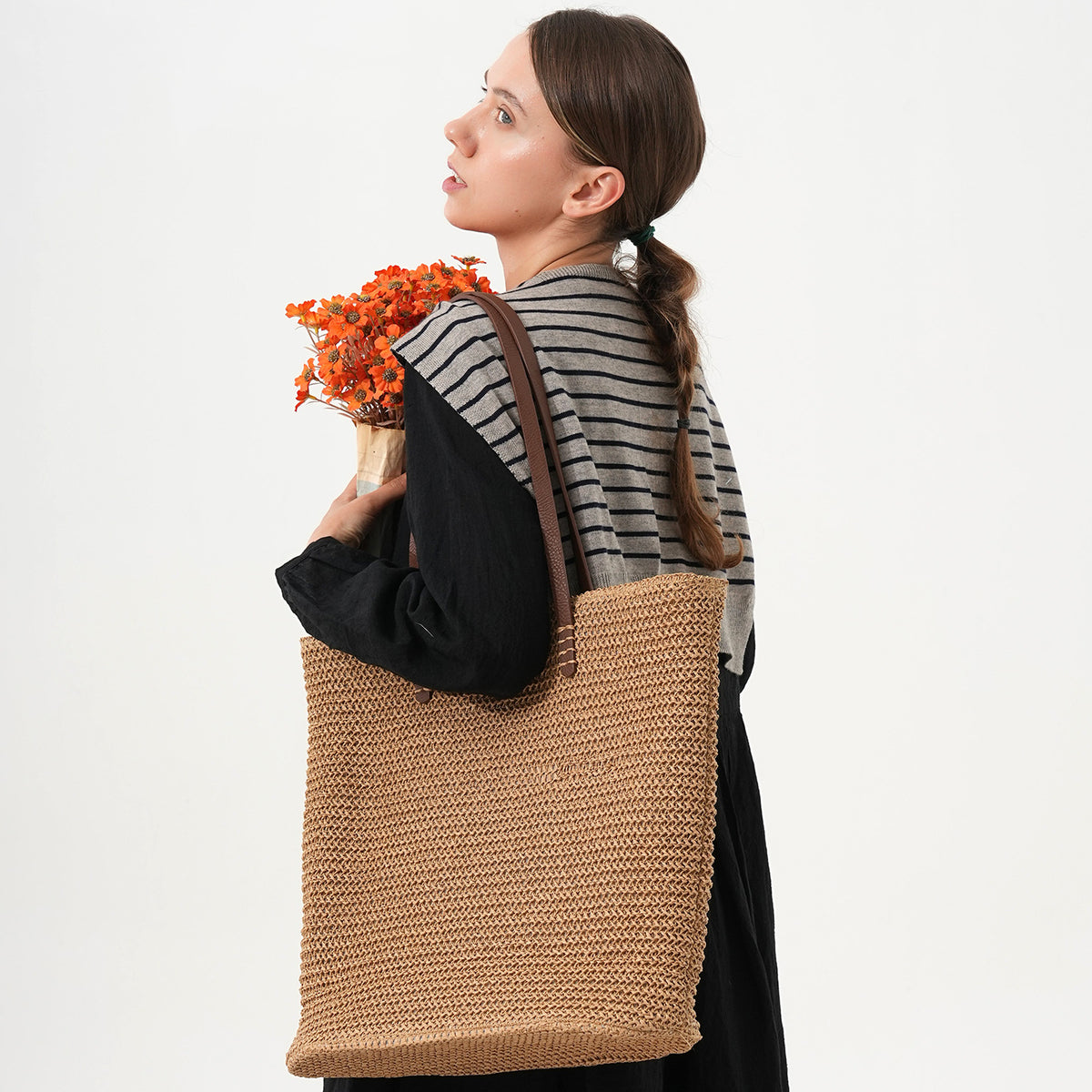Women's Straw Woven Vacation Beach Large Capacity Women's Shoulder Bag