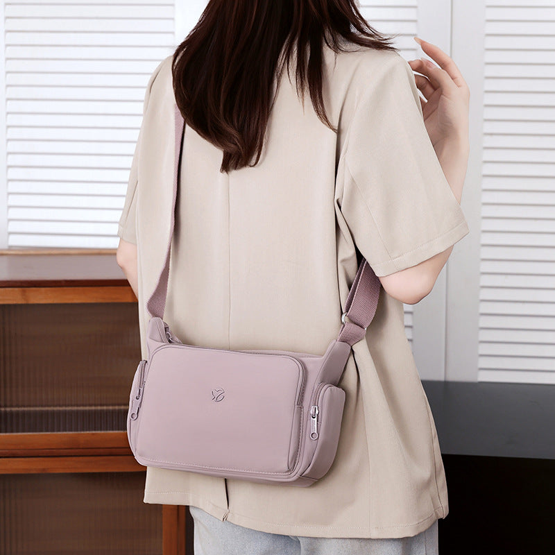 Women's Simple Solid Color Lightweight Fashion Commuter Women's Shoulder Bag