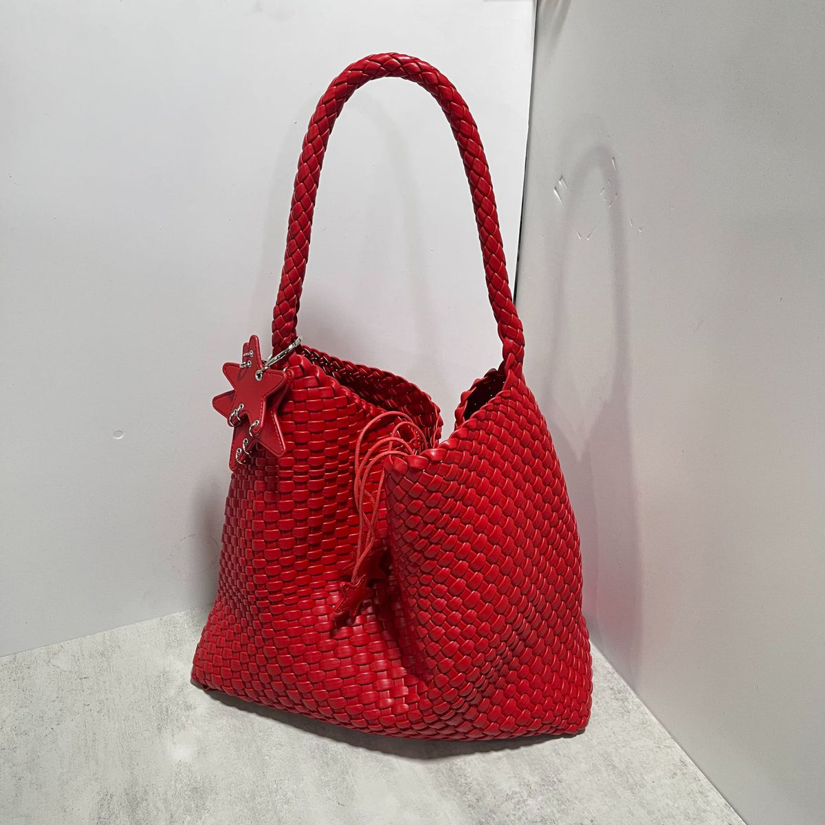Sense Hand-woven Large Capacity Commuter Fashion Women's Shoulder Bag