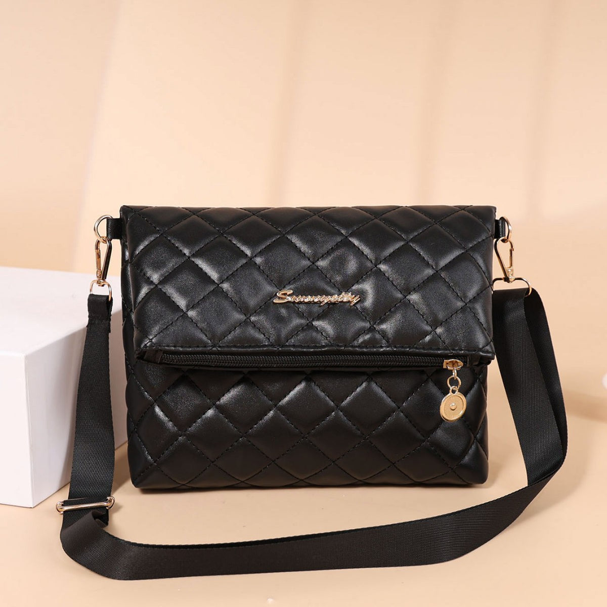Women's Fresh Simple Woven Large Capacity Stitching Women's Messenger Bag