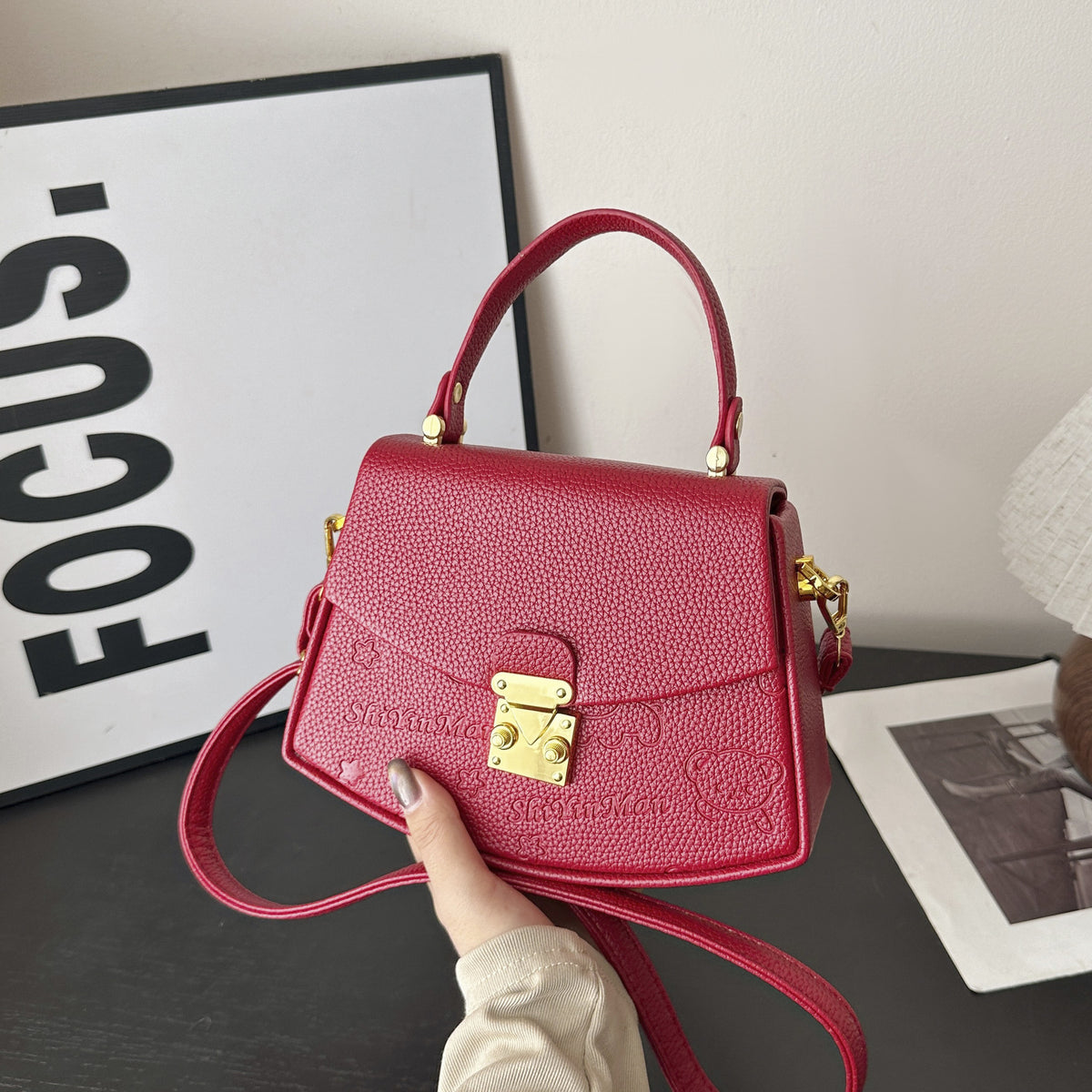 Style Sandwich Pocket Chain Soft Surface Women's Shoulder Bag
