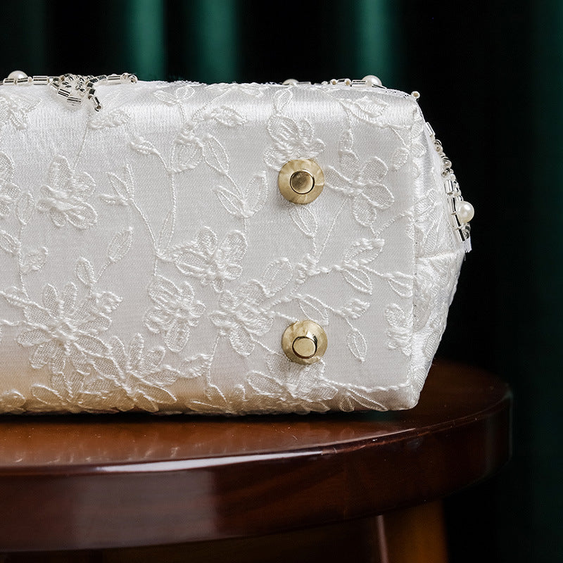 Embroidered Bamboo Ancient Style Cheongsam Banquet Clutch Lock