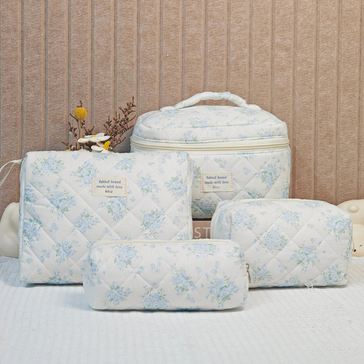 Vertical Large Capacity Three-dimensional Storage Portable Cosmetic Bags