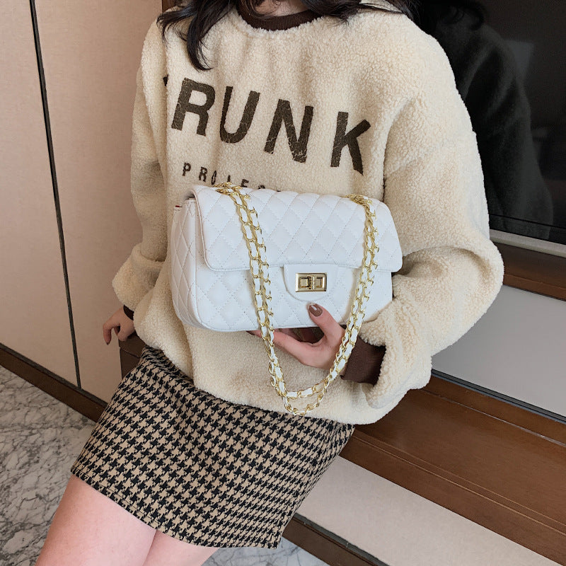 Women's Latch Rhombus Trendy Retro Textured Super Hot Women's Shoulder Bag