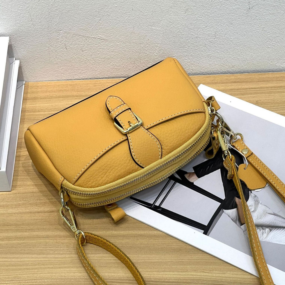 Women's Broadcast First Layer Cowhide Lady's Cute Women's Shoulder Bag