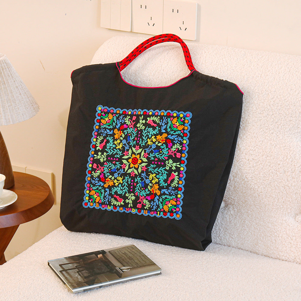 Nylon Embroidered Fashion Niche Large Capacity Women's Shoulder Bag