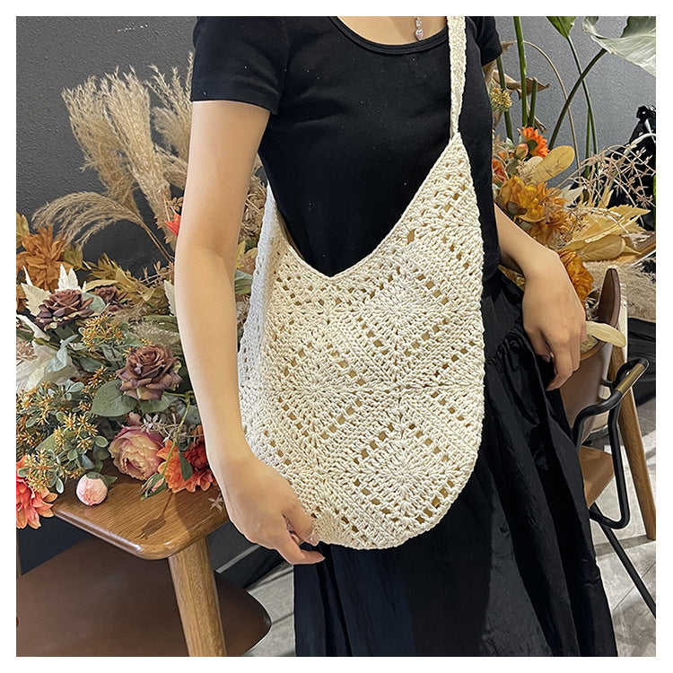 Women's Hand-woven Summer Popular Commuter Large Capacity Women's Messenger Bag