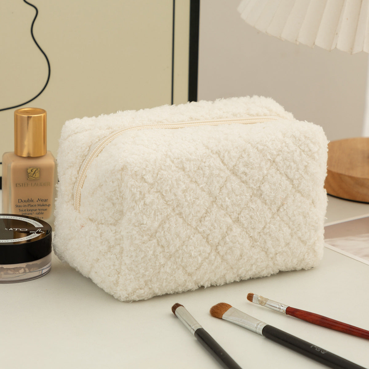 Women's Plush Portable Storage Simple Wash Hand Makeup Bag