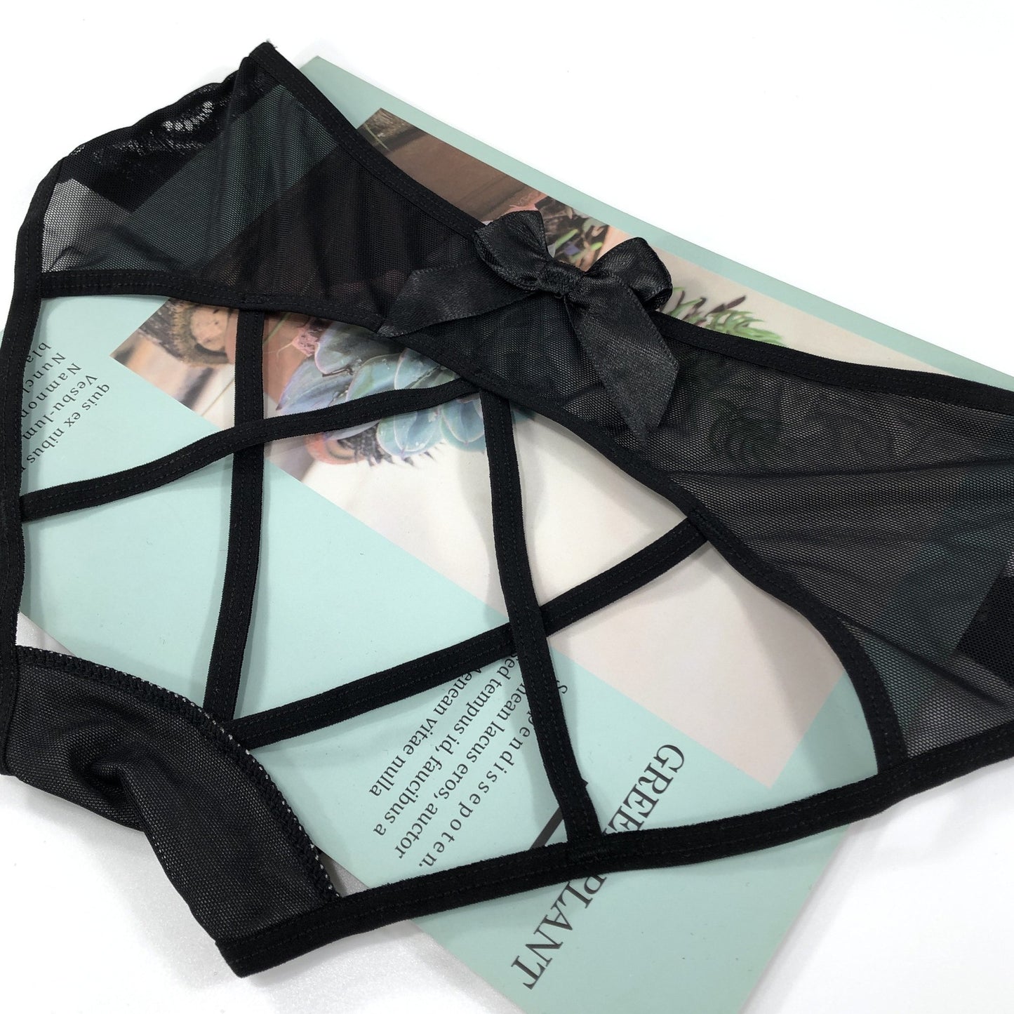 Women's Bow Breathable Antibacterial Crotch Thin Strap Crossing Panties
