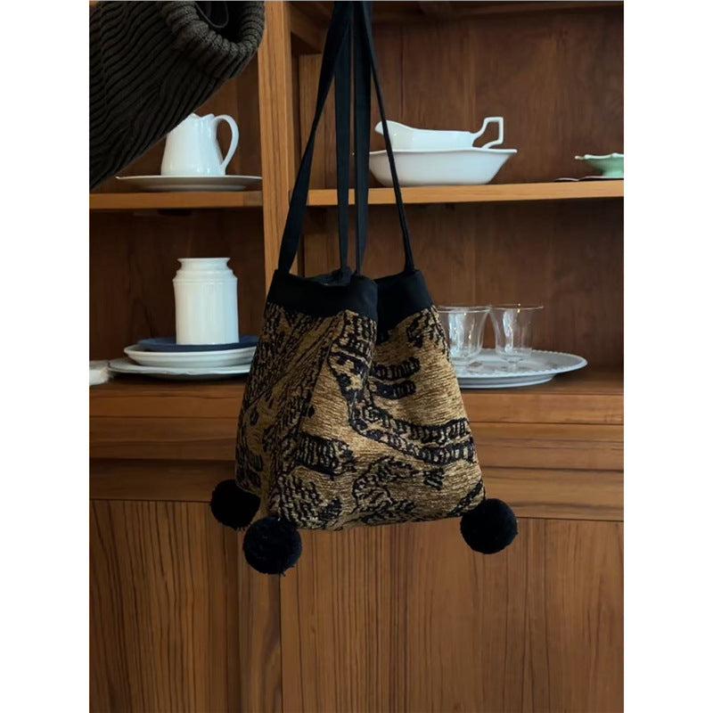 Attractive Women's Fashionable High Sense Design Women's Shoulder Bag