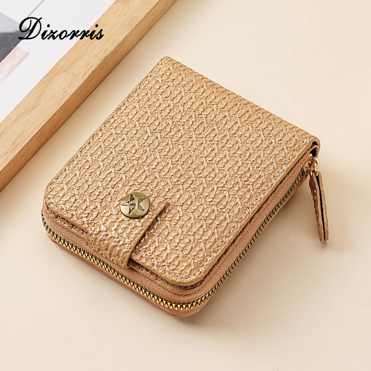 Men's Short Fashion Retro Zipper Hasp Tri Card Holder