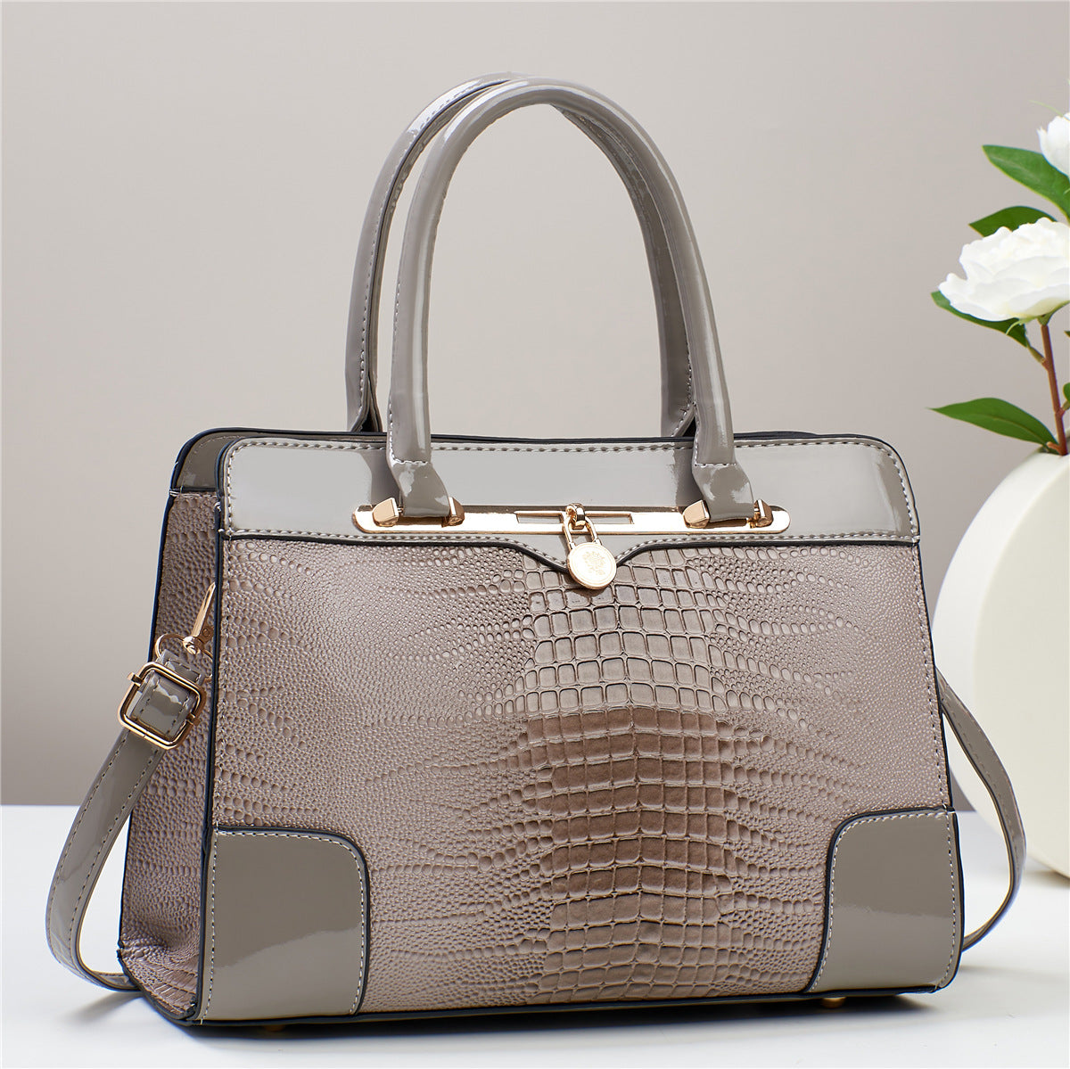 Direct Mail Mom Versatile Elegant Lady Handbags