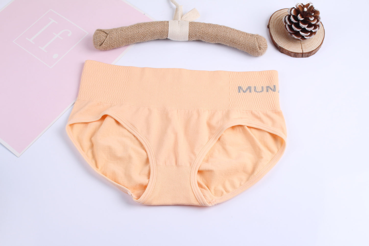 Women's Super Elastic Seamless Briefs With Letters Panties