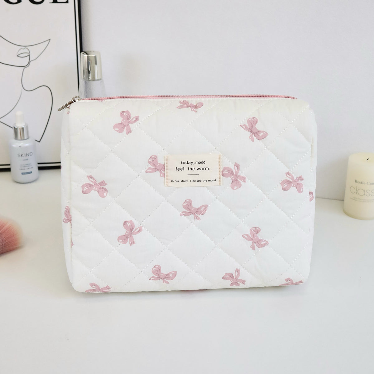 Direct Sale Portable Vertical Large Capacity Partition Storage Makeup Bag