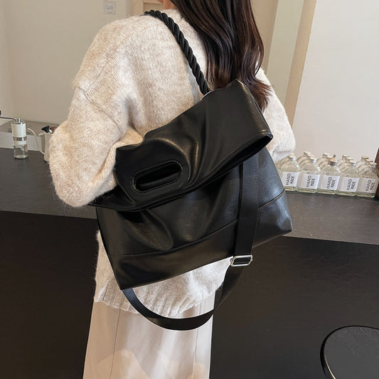 Women's High-grade Large Capacity Commuting Fashion Winter Shoulder Bags