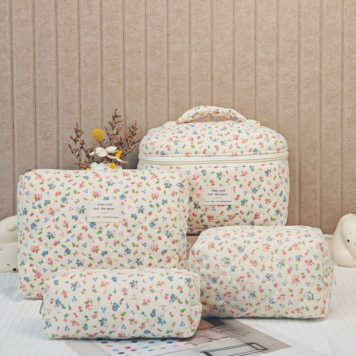 Vertical Large Capacity Three-dimensional Storage Portable Cosmetic Bags