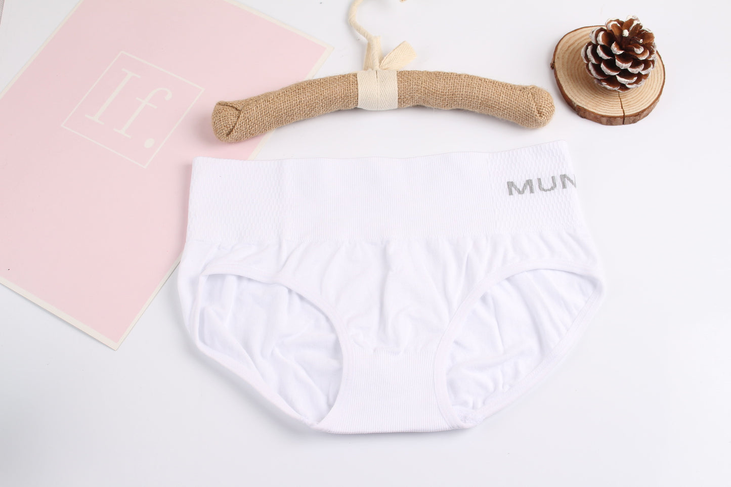 Women's Super Elastic Seamless Briefs With Letters Panties