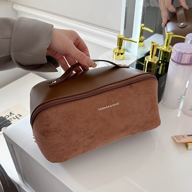 Large Capacity Tile Super Hot Wash Brushed Leather Makeup Bag