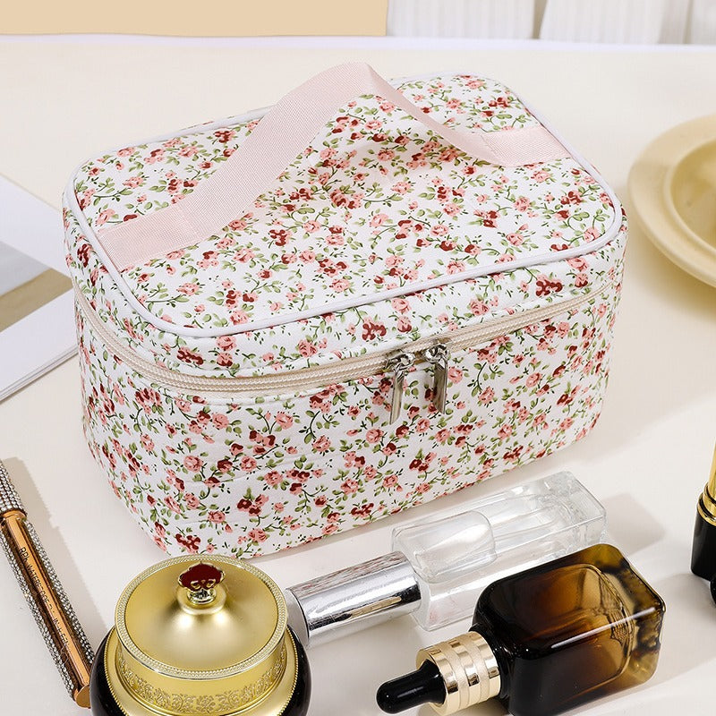Large Capacity Wind Floral Portable Good-looking Cosmetic Bags
