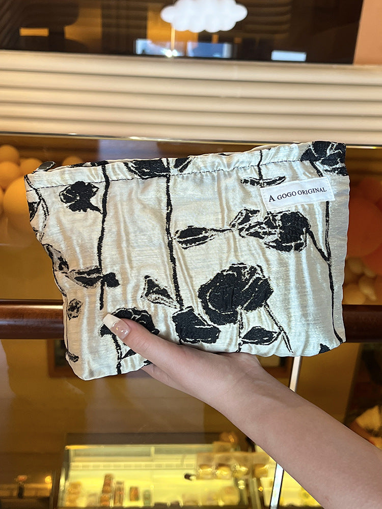 High-grade Jacquard Gold Silk Skin Care Buggy Portable Toiletry Canvas Makeup Bag