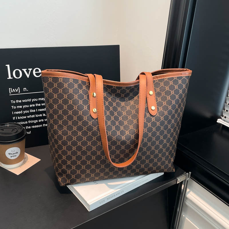 Women's Korean Style Retro Printed Letter Simplicity Commuter Women's Shoulder Bag